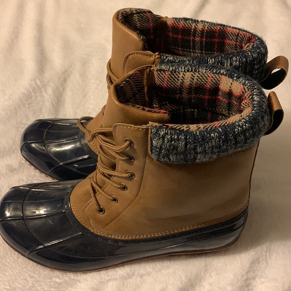 Size 12 Boots - Picture 3 of 4